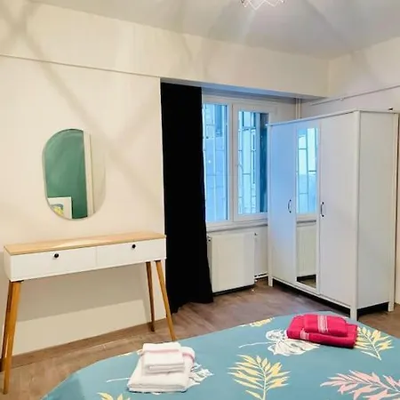 Comfortable 2+1 In Cihangir Center איסטמבול