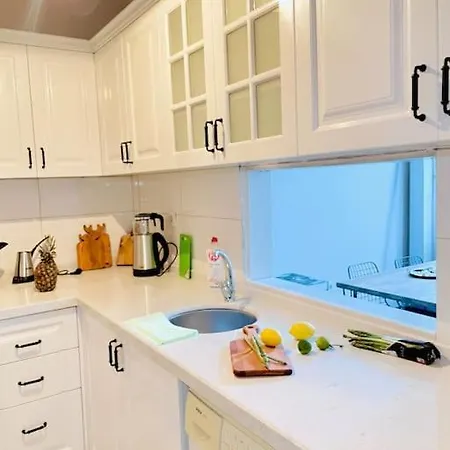 Comfortable 2+1 In Cihangir Center * איסטמבול